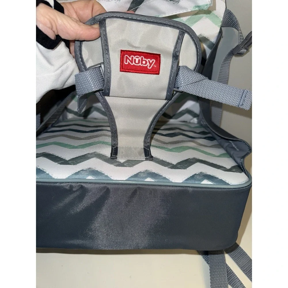 Nuby Easy Go Travel Booster‎ Seat Portable High Chair Gray Chevron 35lb NWOT